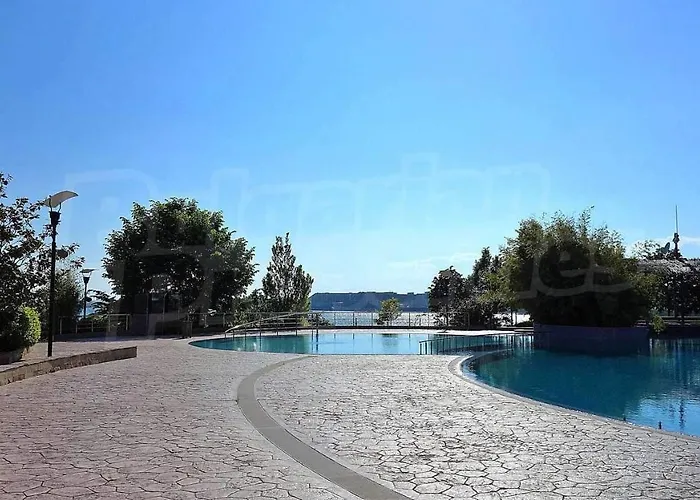 Marina Cape * Aheloy